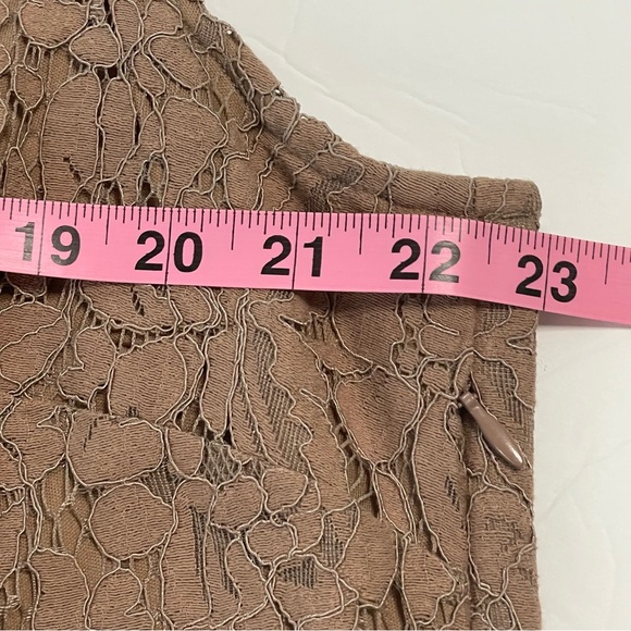 Isaac Mizrahi dress 1X sleeveless lined lace dress in mocha side zip eyelash hem - Picture 10 of 16